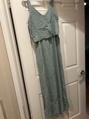 Zara Sage Green Maxi Dress with V-Neck and Spaghetti Straps